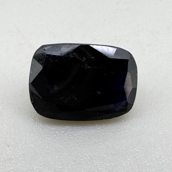 Natural 5.28 Carat/ 5.86 Ratti Loose Iolite Gemstone