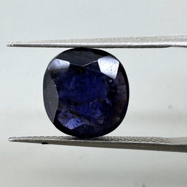 Natural 4.44 Carat/ 4.92 Ratti Loose Iolite Gemstone