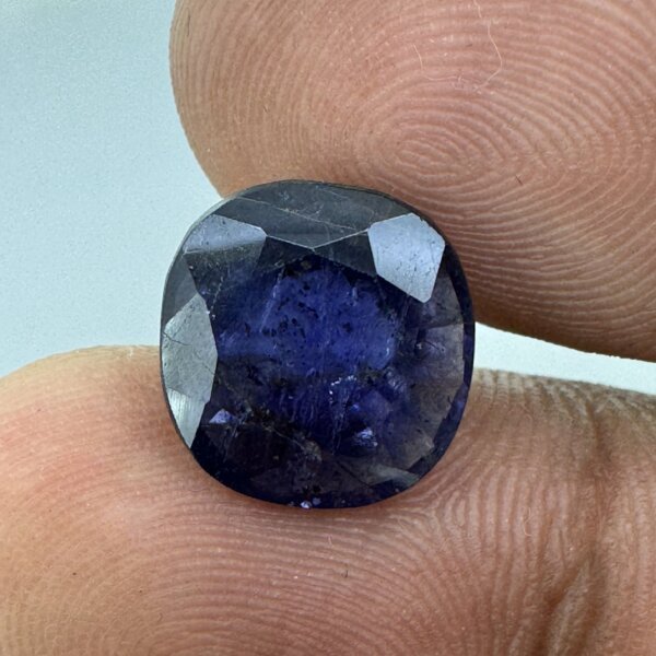 Natural 4.44 Carat/ 4.92 Ratti Loose Iolite Gemstone