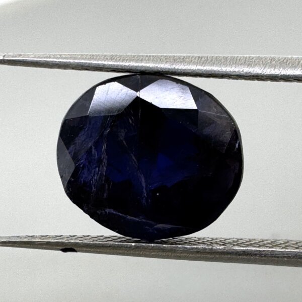 Natural 4.37 Carat/ 4.85 Ratti Loose Iolite Gemstone