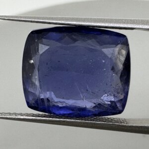 Natural 9.52 Carat/ 10.56 Ratti Loose Iolite Gemstone