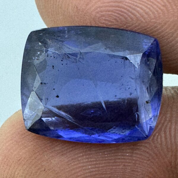 Natural 9.52 Carat/ 10.56 Ratti Loose Iolite Gemstone