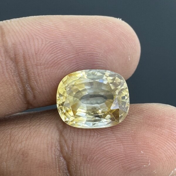 Natural 9.30 Carat/ 10.33 Ratti Yellow Zircon Loose Gemstone