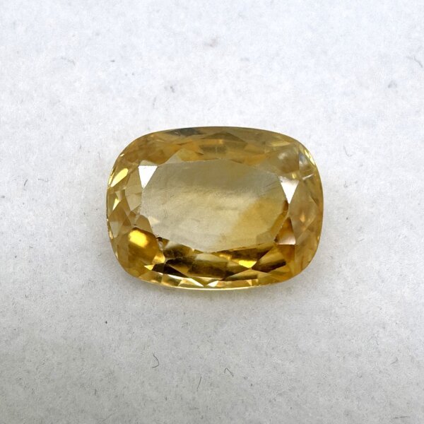 Natural 4.92 Carat/ 5.47 Ratti Yellow Zircon Loose Gemstone