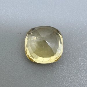 Natural 4.55 Carat/ 5.06 Ratti Yellow Zircon Loose Gemstone