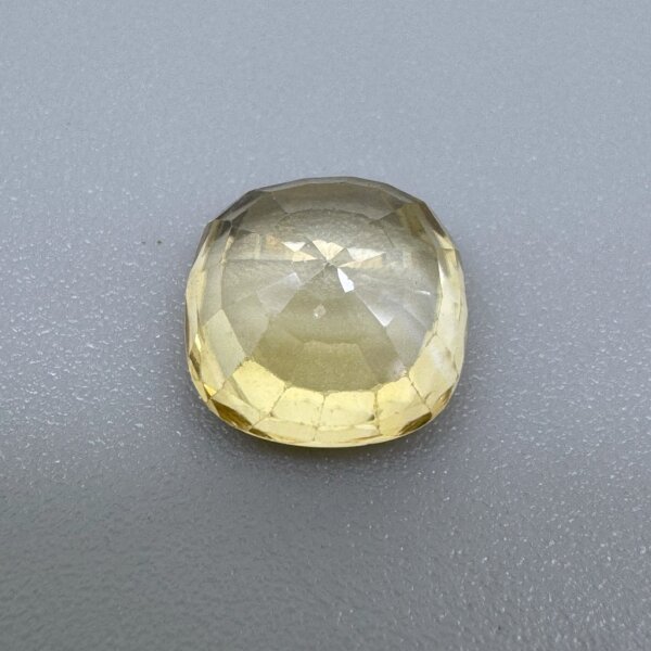 Natural 4.55 Carat/ 5.06 Ratti Yellow Zircon Loose Gemstone