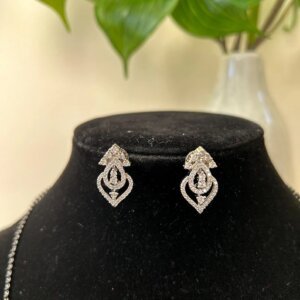 Glittering V-Shaped CVD Diamond Mangalsutra with Earrings