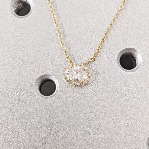 Horizontal Oval Halo CVD Diamond Pendant in Gold