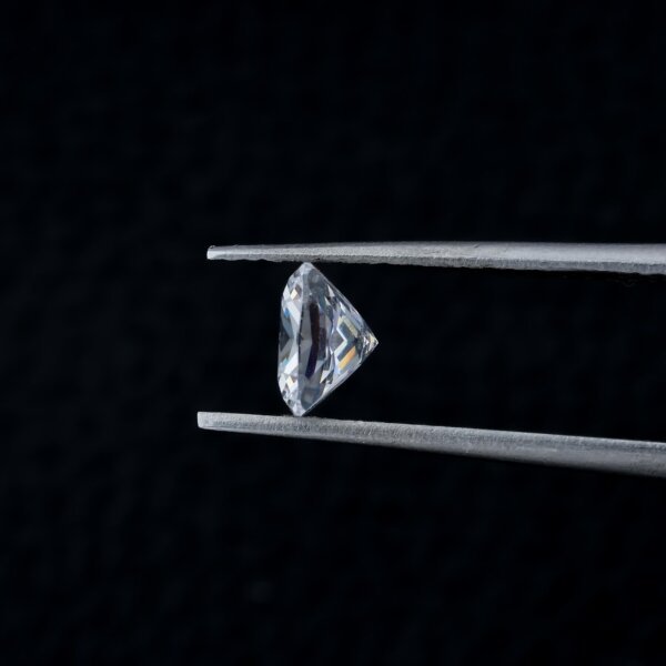 IGI Certified Cushion Cut 1-5 Carat Lab Grown Diamond/ CVD Diamond