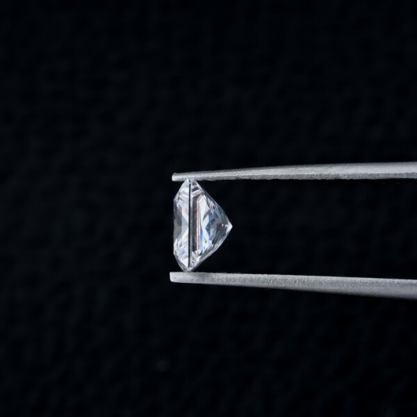 IGI Certified Princess Cut 1-5 Carat Lab Grown Diamond/ CVD Diamond