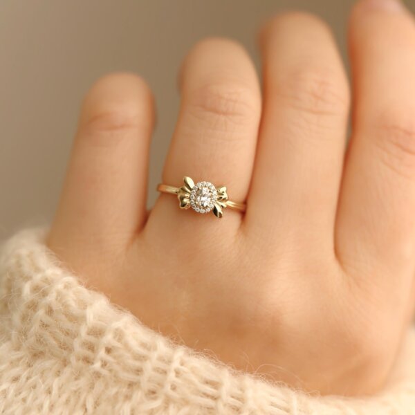 Vintage Style Bow Ring with Lab Grown Diamond Centerpiece