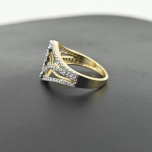 Triple Cluster CVD Diamond Ring in Gold with Curved Split Shank Design