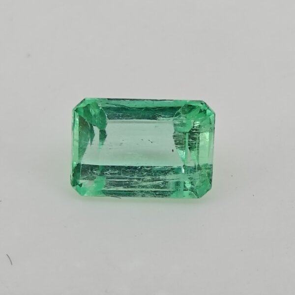 2.37 Carat/ 2.63 Ratti Natural Colombian Emerald/Panna Gemstone