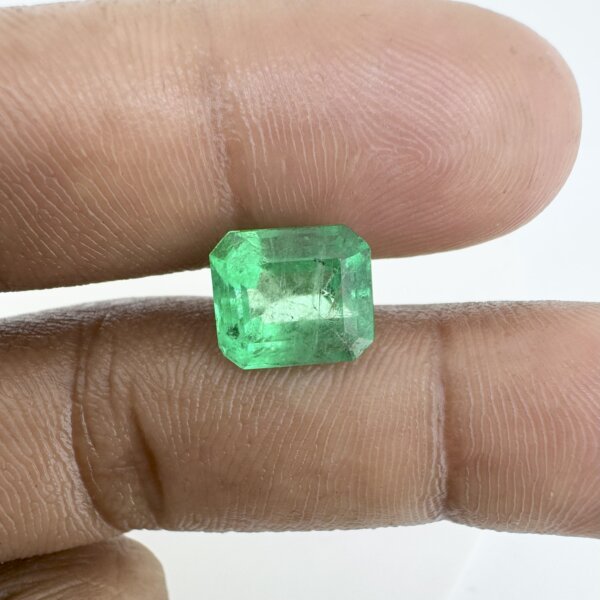 4.49 Carat/ 4.98 Ratti Natural Colombian Emerald/ Panna Gemstone