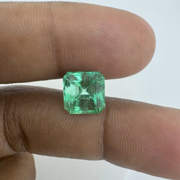 4.14 Carat/ 4.59 Ratti Natural Colombian Emerald/ Panna Gemstone