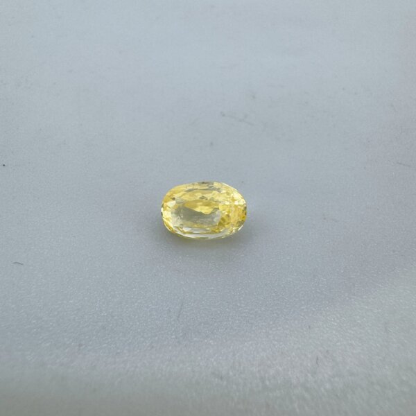 2.01 Carat/ 2.23 Ratti Natural Yellow Sapphire/ Pukhraj Gemstone