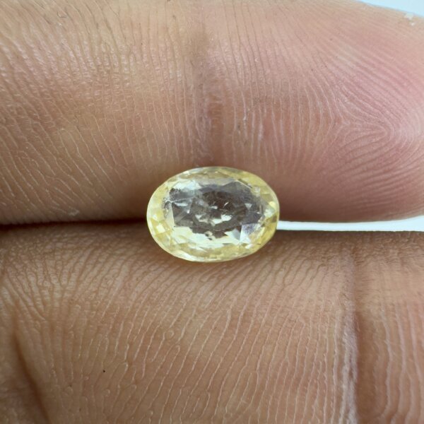 2.16 Carat/ 2.40 Ratti Natural Yellow Sapphire/ Pukhraj Gemstone