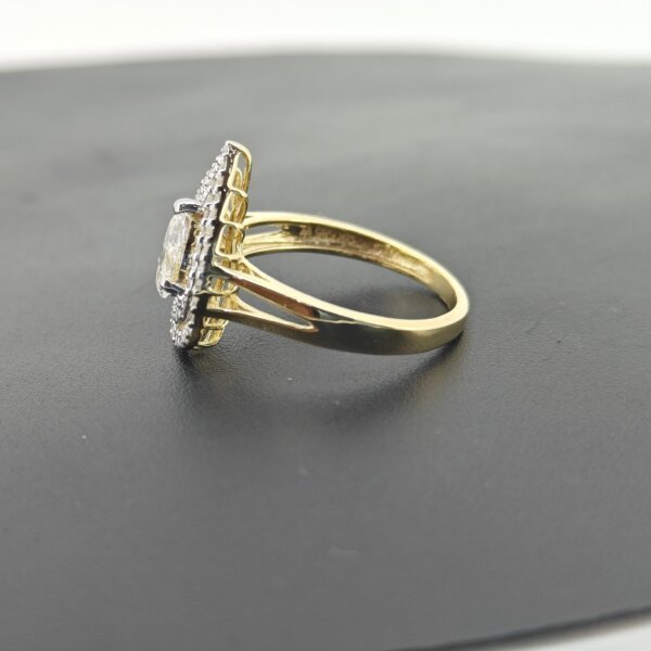 Teardrop-Shaped CVD Diamond Ring in Gold with Double Halo Setting