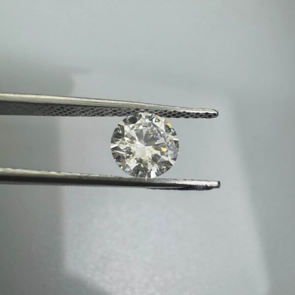 IGI Certified Round Cut 1.00 Carat Lab Grown Diamond Loose Stone