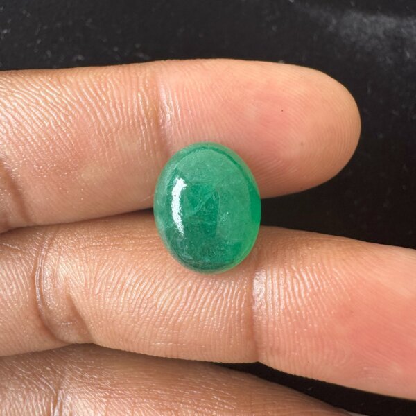 8.25 Carat/ 9.15 Ratti Natural Zambian Cabochon Emerald/ Panna Gemstone