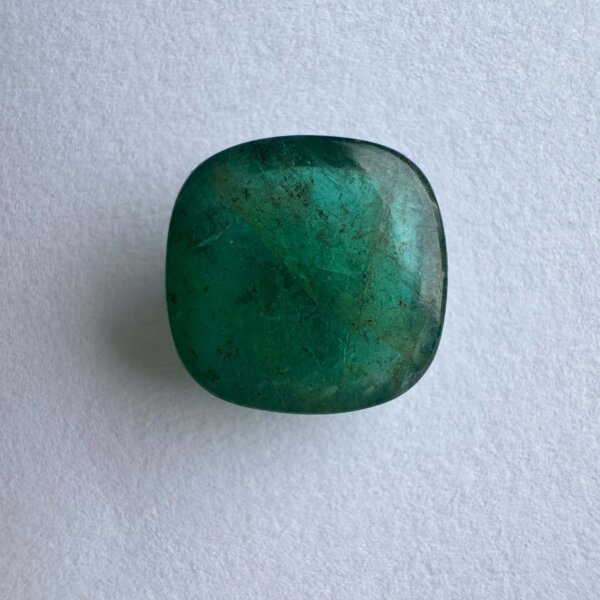 7.96 Carat/ 8.83 Ratti Natural Zambian Cabochon Emerald/ Panna Gemstone
