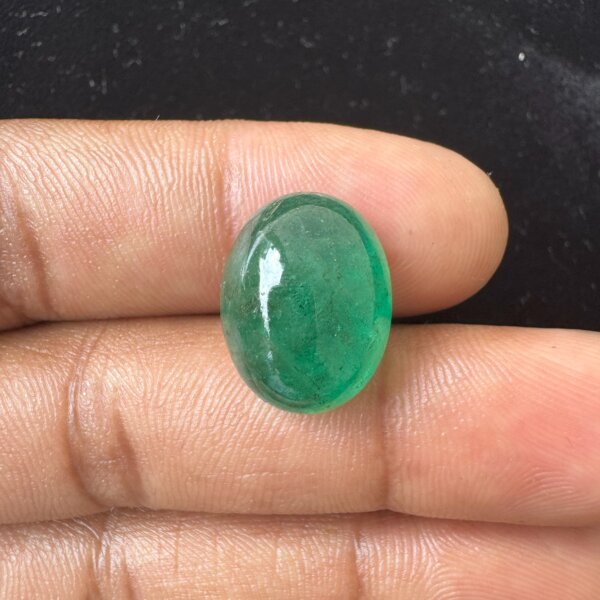 15.37 Carat/ 17.06 Ratti Natural Zambian Cabochon Emerald/ Panna Gemstone