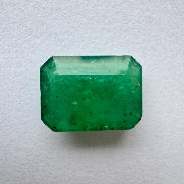 8.69 Carat/ 9.64 Ratti Natural Zambian Emerald/ Panna Gemstone