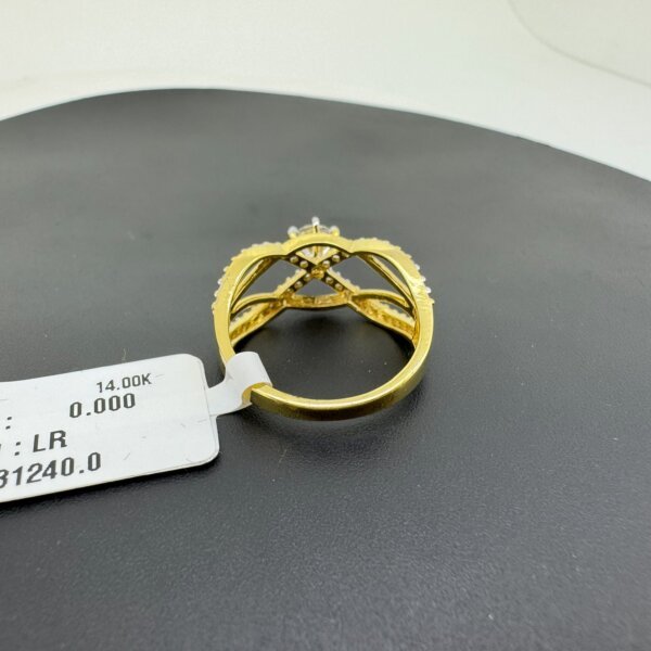 Crossover Gold Ring with Round CVD Diamond and Pave Accent Bands