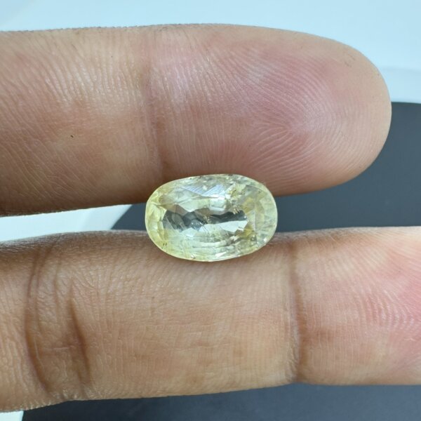 5.99 Carat/ 6.64 Ratti Natural Yellow Sapphire/ Pukhraj Gemstone