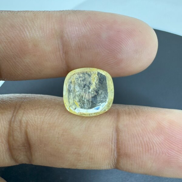6.80 Carat/ 7.54 Ratti Natural Yellow Sapphire/ Pukhraj Gemstone