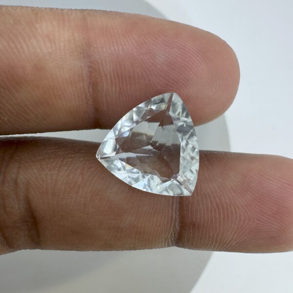 6.33 Carat/ 7.02 Ratti Natural Aquamarine Gemstone