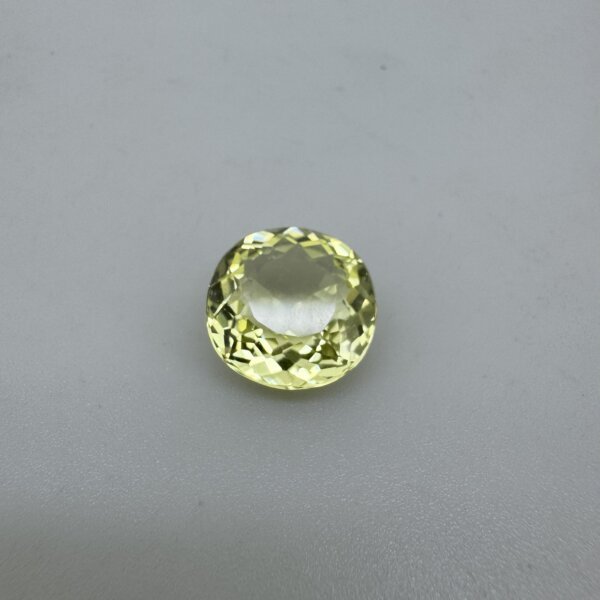 9.90 Carat/ 10.98 Ratti Natural Yellow Beryl Gemstone