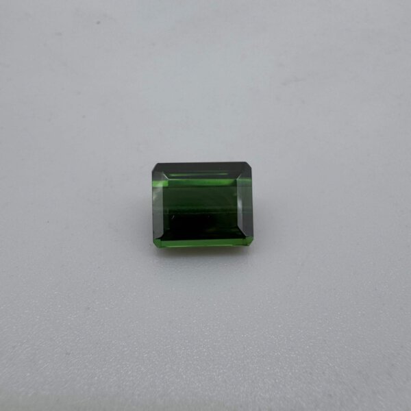 6.41 Carat/ 7.11 Ratti Natural Green Tourmaline Gemstone