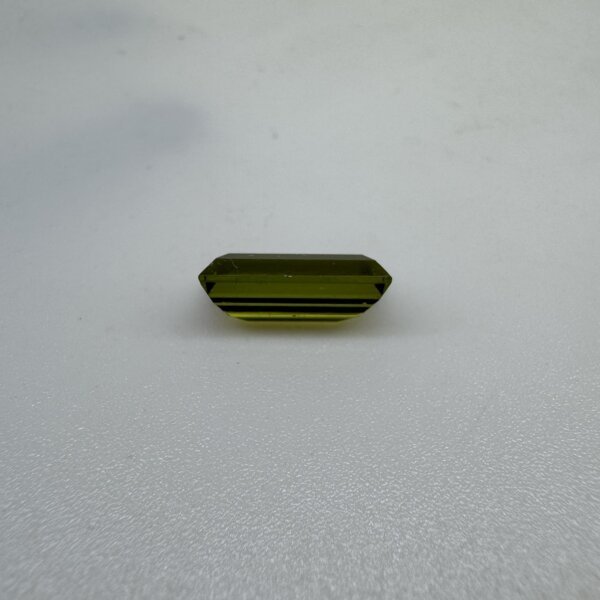 4.28 Carat/ 4.75 Ratti Natural Green Tourmaline Gemstone