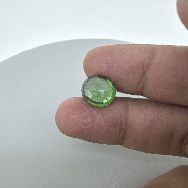 8.32 Carat/ 9.23 Ratti Natural Green Tourmaline Gemstone