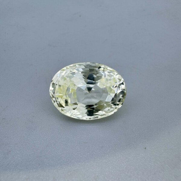 17.55 Carat/ 19.48 Ratti Natural Yellow Sapphire/ Pukhraj Gemstone