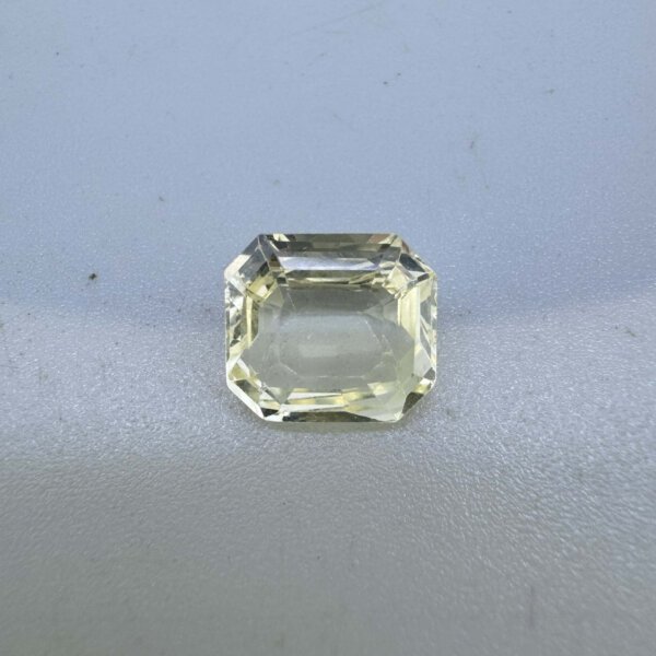 Natural Yellow Sapphire (Pukhraj) Gemstone 4.65 Carat 5.16 Ratti faceted yellow stone