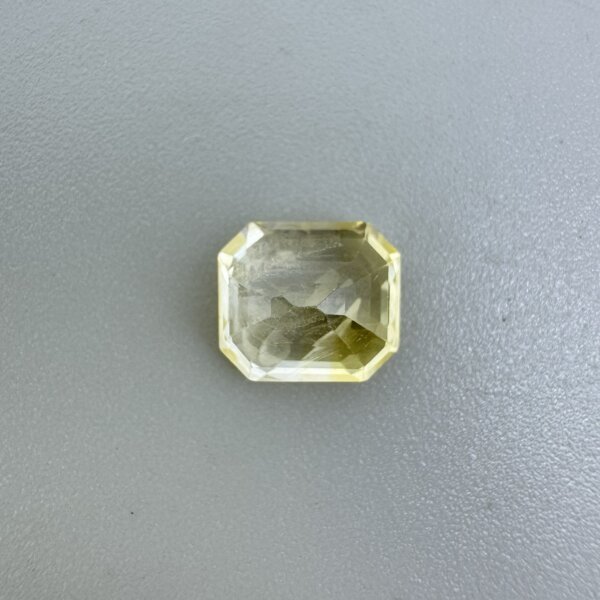 4.03 Carat/ 4.47 Ratti Natural Yellow Sapphire/ Pukhraj Gemstone