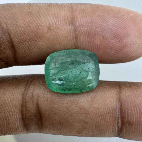 7.13 Carat/ 7.91 Ratti Natural Zambian Emerald/ Panna Gemstone