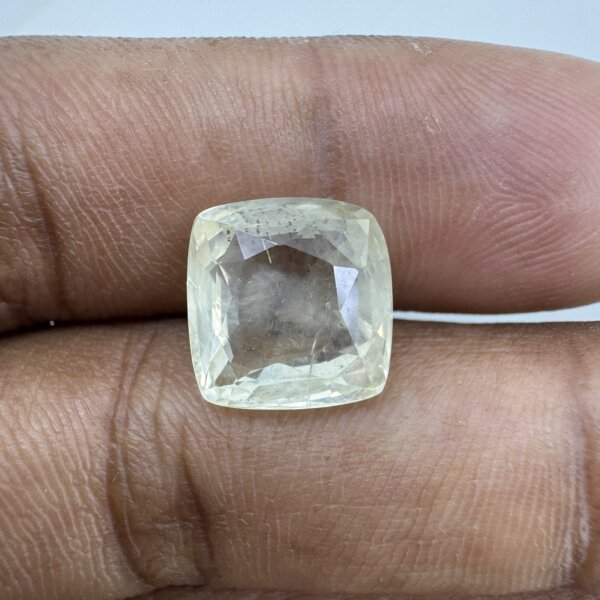 9.06 Carat/ 10.05 Ratti Natural Yellow Sapphire/ Pukhraj Gemstone