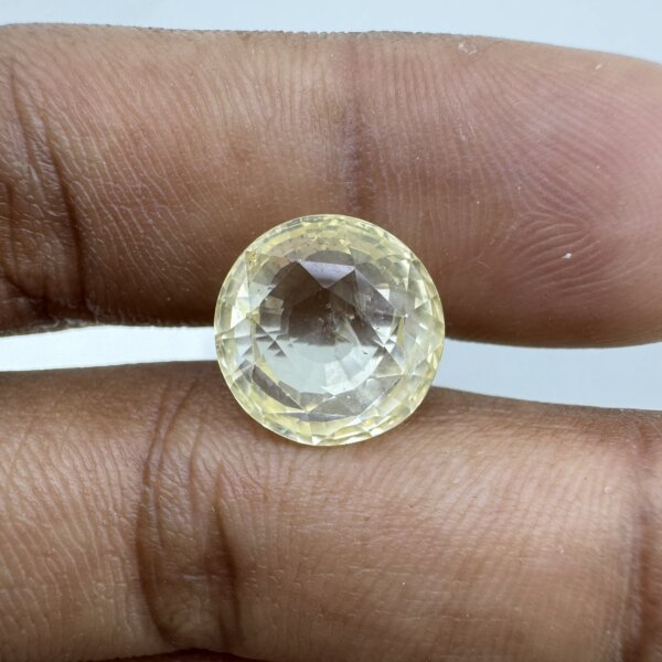 9.68 Carat/ 10.67 Ratti Natural Yellow Sapphire/ Pukhraj Gemstone