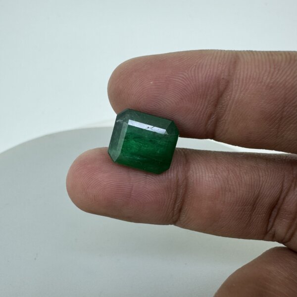 7.14 Carat/ 7.92 Ratti Natural Zambian Emerald/ Panna Gemstone