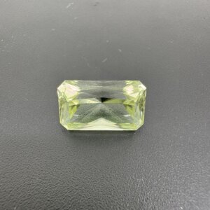 5.05 Carat/ 5.60 Ratti Natural Green Beryl Gemstone