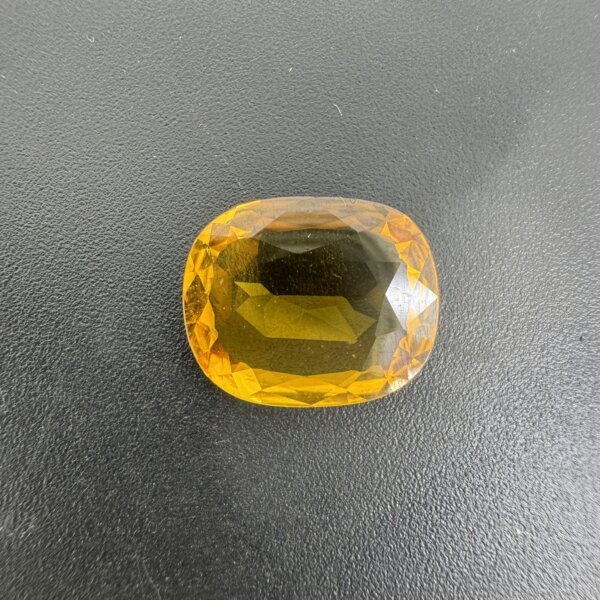 5.49 Carat/ 6.09 Ratti Natural Yellow Sapphire (Pukhraj) Gemstone