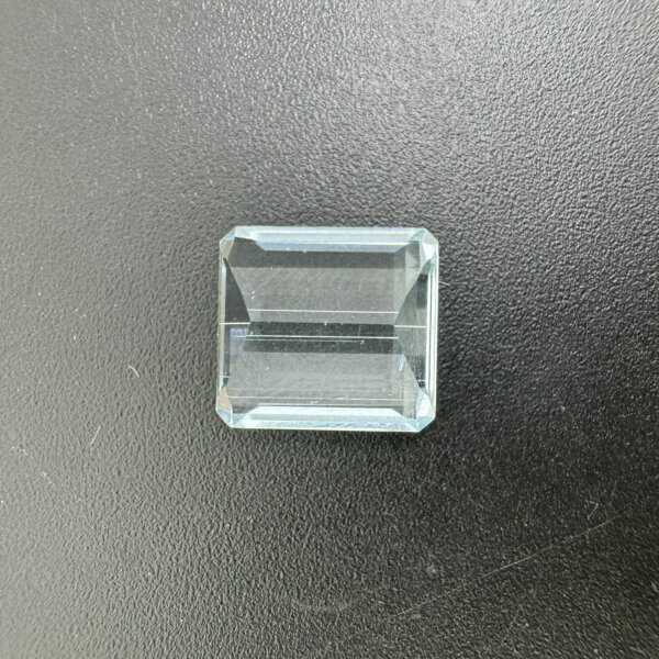 5.68 Carat/ 6.30 Ratti Natural Aquamarine Gemstone