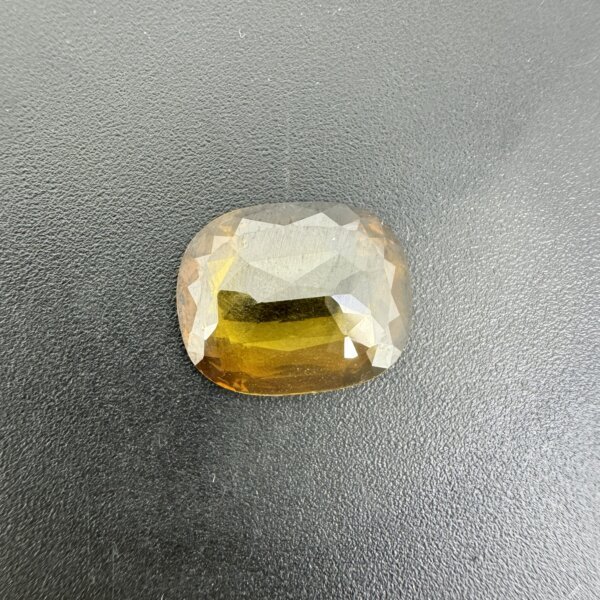 5.49 Carat/ 6.09 Ratti Natural Yellow Sapphire (Pukhraj) Gemstone