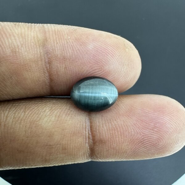 3.52 Carat/ 3.90 Ratti Natural Tourmaline Cat's Eye Gemstone