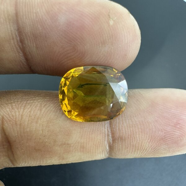 5.49 Carat/ 6.09 Ratti Natural Yellow Sapphire (Pukhraj) Gemstone
