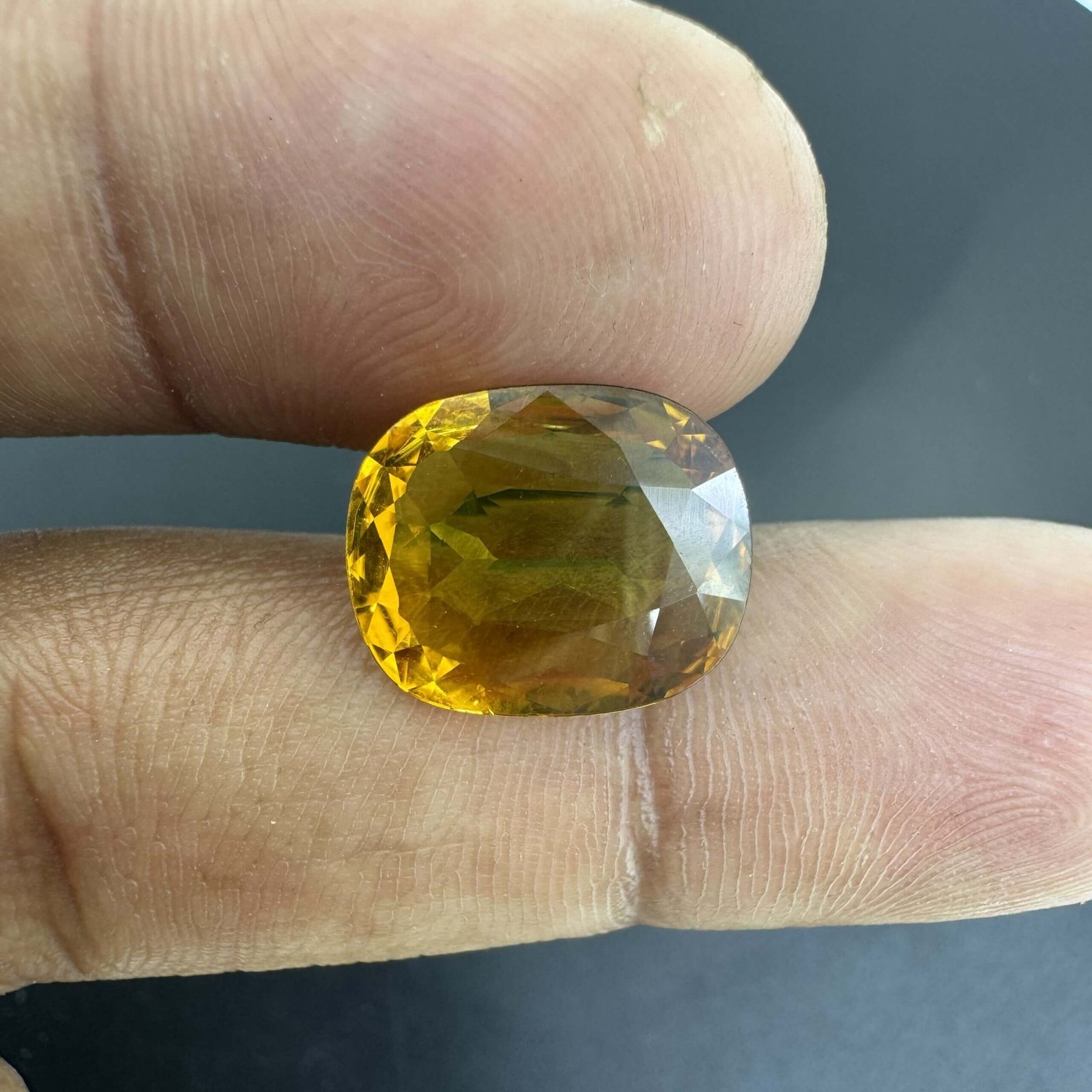 5.49 Carat/ 6.09 Ratti Natural Yellow Sapphire (Pukhraj) Gemstone