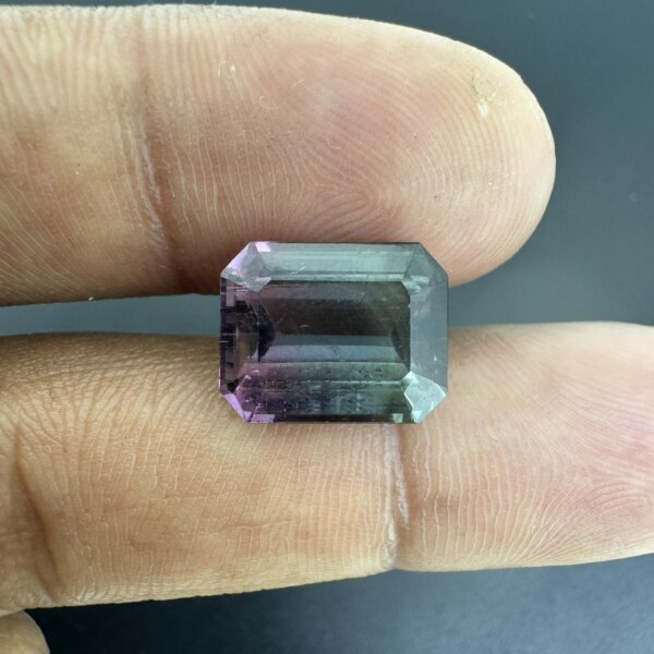 6.84 Carat/ 7.59 Ratti Natural Party Colored Tourmaline Gemstone